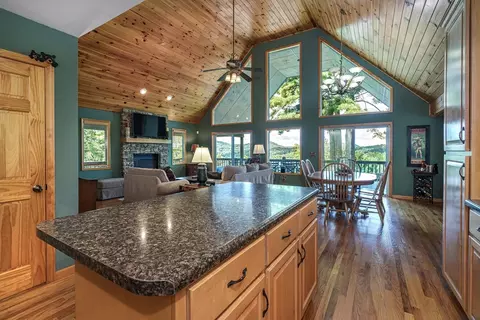 Kitchen - 98 Dunrunnin Pt, Murphy, NC 28906 photo 3 of 3