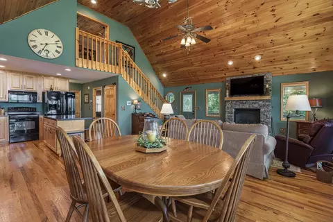 Dining - 98 Dunrunnin Pt, Murphy, NC 28906 photo 1 of 2