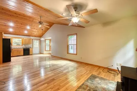 Living - 73 Sargent Dr, Murphy, NC 28906 photo 1 of 5