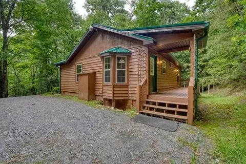 Exterior - 73 Sargent Dr, Murphy, NC 28906 photo 3 of 17