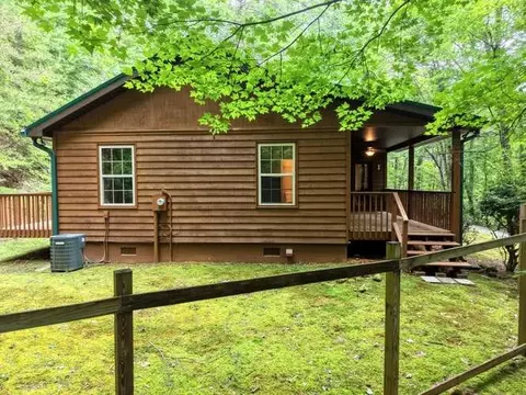 Exterior - 73 Sargent Dr, Murphy, NC 28906 photo 2 of 17