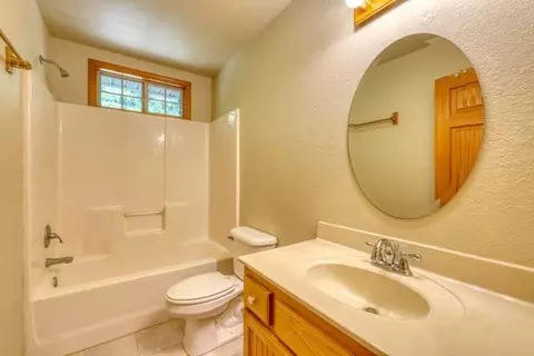 Bath - 73 Sargent Dr, Murphy, NC 28906 photo 3 of 3