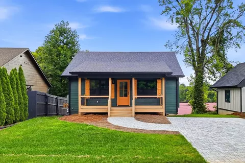 Exterior - 318 E Second St, Blue Ridge, GA 30513 photo 4 of 13
