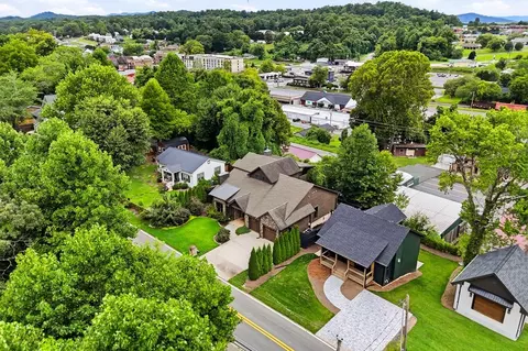 View/Area - 318 E Second St, Blue Ridge, GA 30513 photo 3 of 3