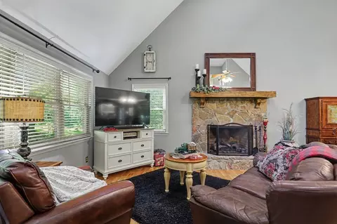 Living - 22 River Run Dr, Murphy, NC 28906 photo 1 of 4