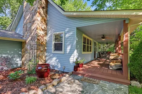Exterior - 22 River Run Dr, Murphy, NC 28906 photo 2 of 20