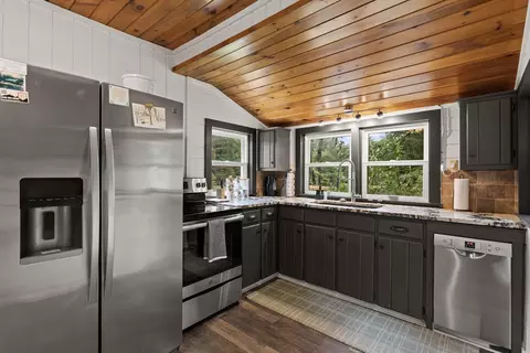 Kitchen - 30 Seabolt Dr, Morganton, GA 30560 photo 3 of 3