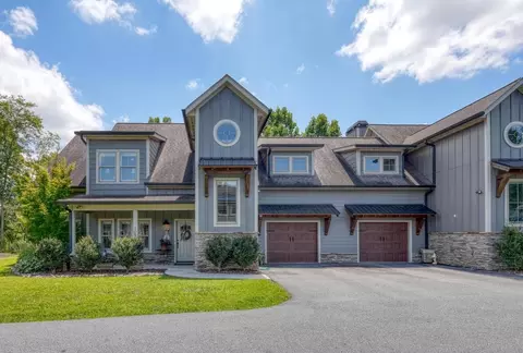 105 Brett Way # A, Hiawassee, GA 30546