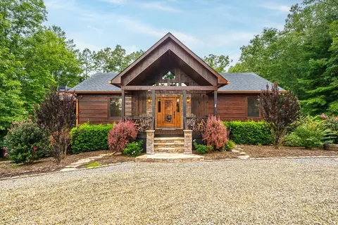 350 Kensington Dr, Mineral Bluff, GA 30559