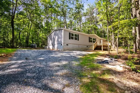 8827 Big Creek Rd, Ellijay, GA 30536