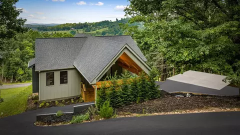 261 Big Valley Dr, Morganton, GA 30560