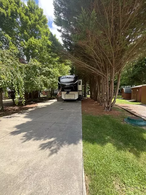 175 Choestoe Falls Cir, Blairsville, GA 30512