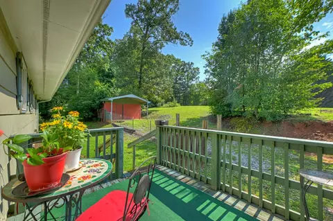 Exterior - 35 E Thomas Rd, Blue Ridge, GA 30513 photo 7 of 10