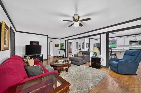 Living - 35 E Thomas Rd, Blue Ridge, GA 30513 photo 2 of 4