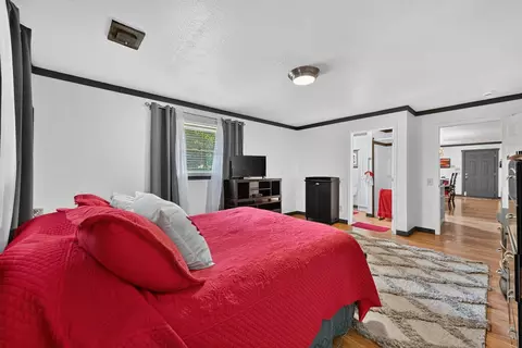 Bedroom - 35 E Thomas Rd, Blue Ridge, GA 30513 photo 2 of 4