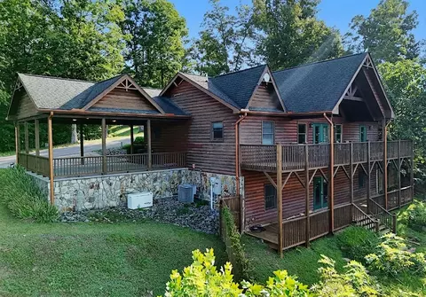 Exterior - 120 Big Sky Dr, Murphy, NC 28906 photo 3 of 23