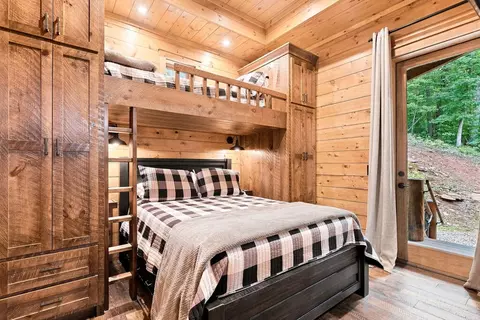 Bedroom - 1175 Wolfcreek Rd, Murphy, NC 28906 photo 4 of 10