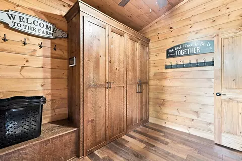 Entry Way - 1175 Wolfcreek Rd, Murphy, NC 28906 photo 1 of 2