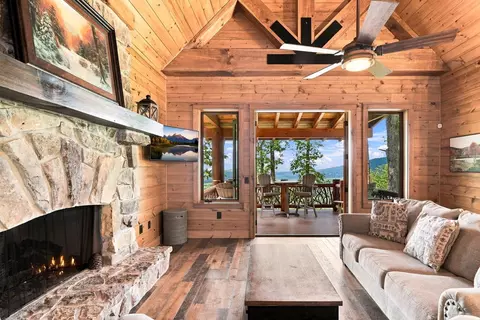Living - 1175 Wolfcreek Rd, Murphy, NC 28906 photo 2 of 6