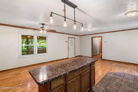 Living - 737 Ranger Rd, Murphy, NC 28906 photo 1 of 5