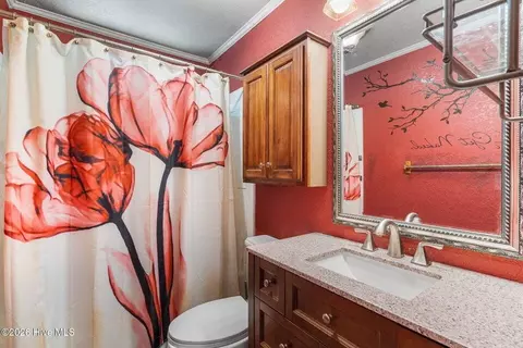 Bath - 737 Ranger Rd, Murphy, NC 28906 photo 1 of 1
