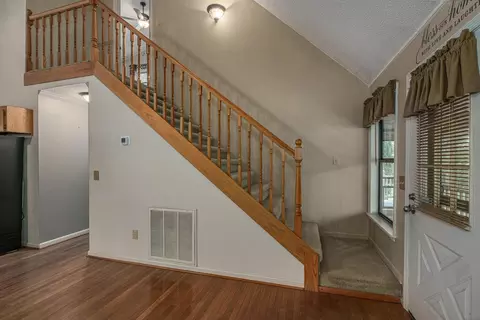 Entry Way - Undisclosed, Murphy, NC 28906 photo 2 of 2