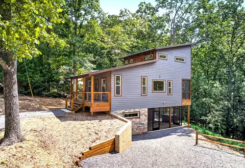 287 Lakeview Cir, Morganton, GA 30560