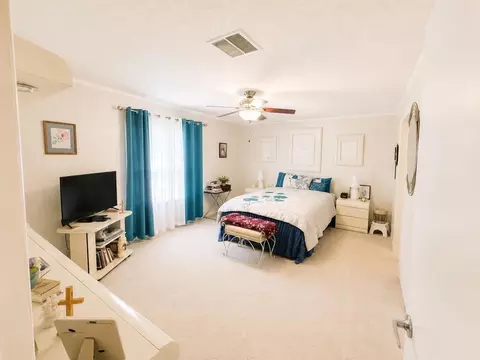 Bedroom - 350 Bobcat Ln, Warne, NC 28909 photo 1 of 4