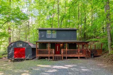 257 Pen Dr, Ellijay, GA 30540