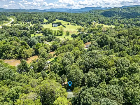 View/Area - 525 Beaver Ridge Rd, Murphy, NC 28906 photo 4 of 7