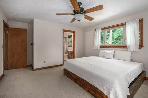 Bedroom - 525 Beaver Ridge Rd, Murphy, NC 28906 photo 4 of 4