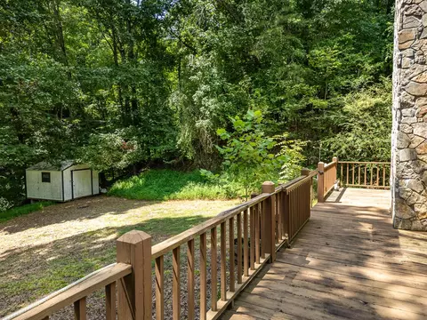 Exterior - 525 Beaver Ridge Rd, Murphy, NC 28906 photo 11 of 15