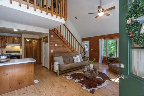 Entry Way - 525 Beaver Ridge Rd, Murphy, NC 28906 photo 1 of 2