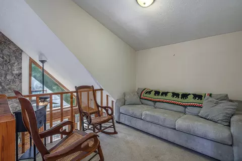 Living - 525 Beaver Ridge Rd, Murphy, NC 28906 photo 4 of 4