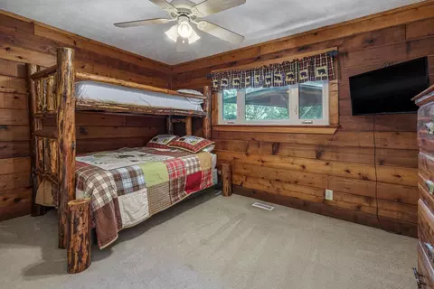 Bedroom - 525 Beaver Ridge Rd, Murphy, NC 28906 photo 1 of 4