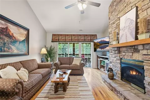Living - 92 Glen Eagle Ct, Clayton, GA 30525 photo 4 of 4