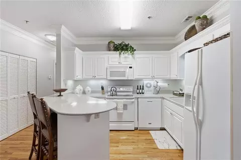 Kitchen - 92 Glen Eagle Ct, Clayton, GA 30525 photo 2 of 4