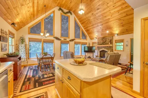 Kitchen - 143 Lawrence Dr, Murphy, NC 28906 photo 4 of 5