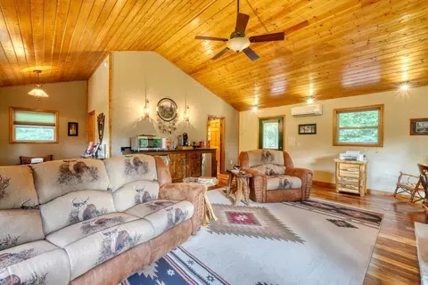 Living - 143 Lawrence Dr, Murphy, NC 28906 photo 7 of 8