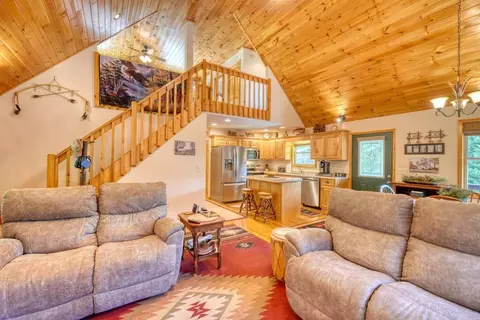 Living - 143 Lawrence Dr, Murphy, NC 28906 photo 3 of 8