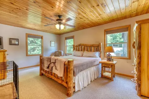 Bedroom - 143 Lawrence Dr, Murphy, NC 28906 photo 3 of 5