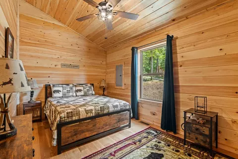 Bedroom - 26 Carrolls Rdg, Murphy, NC 28906 photo 1 of 5