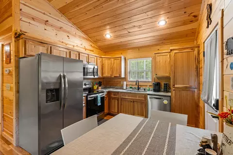 Kitchen - 26 Carrolls Rdg, Murphy, NC 28906 photo 4 of 4
