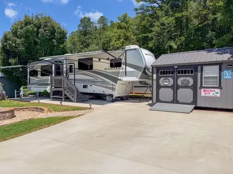 132 Heavenly Dr, Blairsville, GA 30512