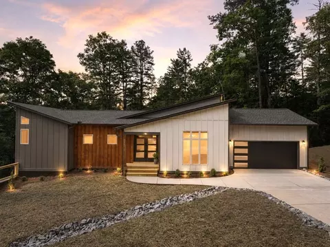 257 Gallery Ct, Ellijay, GA 30540