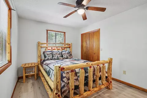 Bedroom - 1105 Old Evans Rd, Murphy, NC 28906 photo 6 of 8