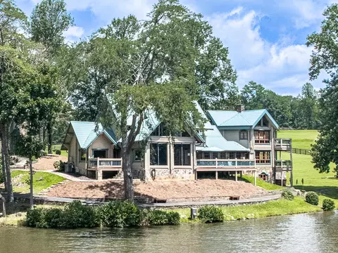201 Mountainside Pkwy, Ellijay, GA 30536