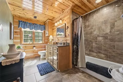 Bath - 105 Double Branch Trl, Murphy, NC 28906 photo 6 of 10