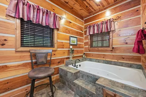 Bath - 105 Double Branch Trl, Murphy, NC 28906 photo 3 of 10