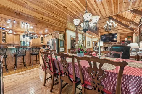 Dining - 105 Double Branch Trl, Murphy, NC 28906 photo 3 of 5